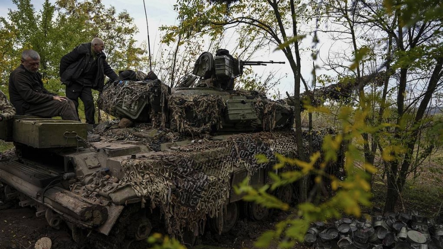 Ukraine tập trung số lượng lớn xe tăng ở Kherson